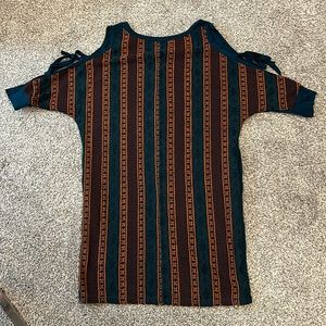 Mystree teal cold-shoulder dress, size Small, preowned. Detailed BACK